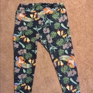 LuLaRoe Tropical Paradise Butter Soft Leggings